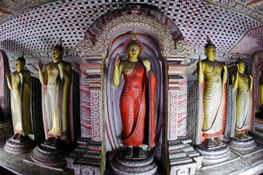 Dünya mirası Dambulla, M.Ö. 1. yüzyılın üç kaya kesimli tapınağı, Sri Lanka 