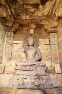 Buda 31. tapınakta, 6. ya da 7. yüzyılda inşa edilen stupa 5 yakınlarında, Sanchi Bhopal yakınlarında, Madhya Pradesh, Hindistan 