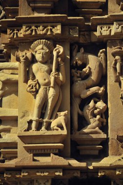 Jagadabi Tapınağı 'nın duvarındaki yama Khajuraho madhya pradesh Hindistan