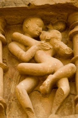 Khajuraho Tapınağı 'nın Erotik Heykeli, Madhya Pradesh, Hindistan