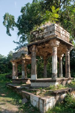 SabArkantha Gujarat Hindistan Asya 'da bir mezar. 