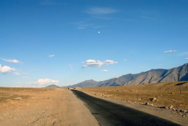 Leh, Jammu ve Kashmir 'deki çölün manzarası.