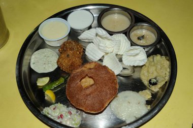 Gujarati Thali, Hindistan, Asya
