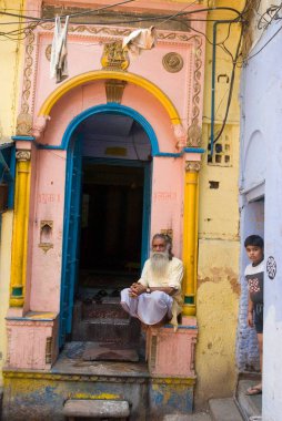 Tapınak rahibi, Chandni Chowk, Eski Delhi, Hindistan 