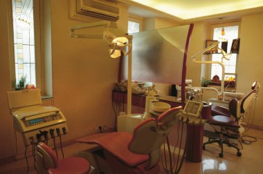 Modern diş kliniği iç mimarisi, Hindistan 