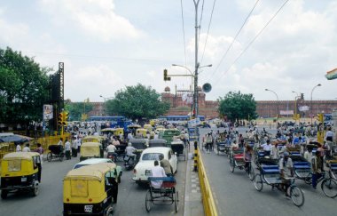 Chandana Chowk, Delhi, Hindistan 'da trafik 