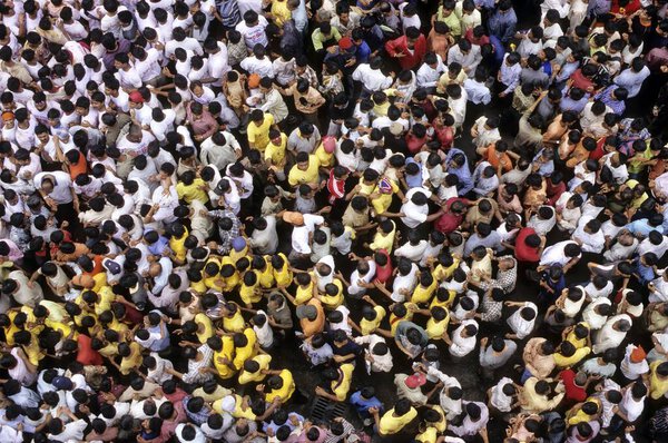 Вид с воздуха на толпу, Мумбаи, Махараштру, Индию