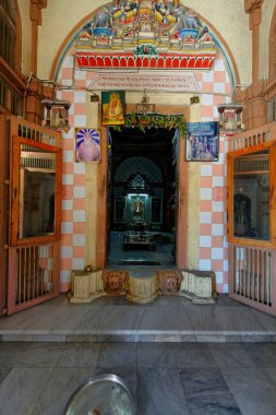 Shree Jasunath Shiva Tapınağı Sir Jasvant sihji Bhavsihji tarafından 1921 'de inşa edildi, Bhavnagar bölgesi, Gujarat, Hindistan 