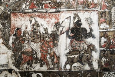 Ramayana ve Mahabharat 'ı resmeden duvar resimleri Chennakeshavaraya tapınağının tavanında, Adiyamankottai Dharmapuri yakınlarında, Tamil Nadu, Hindistan 