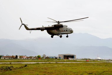 Helikopter, deprem, Nepal ve Asya 'daki kurtarma operasyonlarını başlattı. 