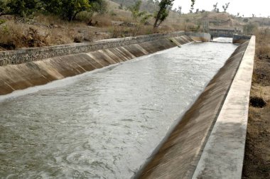 Sulama kanalı, Akola, Akot, Maharashtra, Hindistan