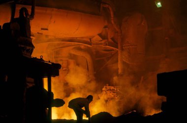 Hindistan 'da çelik fabrikası işçileri