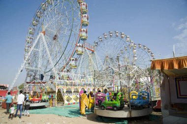 Dönme dolap, itme, itme, Rajasthan, Hindistan, Asya 