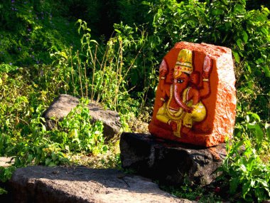 Vai, Satara Bölgesi, Maharashtra, Hindistan yakınlarındaki Dhoam köyü yakınlarındaki Ganesh putu. 