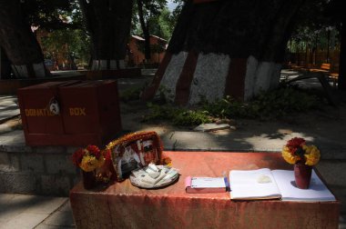 Bağış kutusu mata kheer bhawani tapınağı, Srinagar, jammu Kashmir, Hindistan, Asya