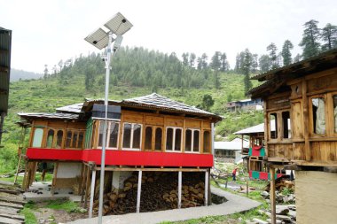 Solar Lamba, Sarchi Köyü, Tirthan Vadisi, Himachal Pradesh, Hindistan, Asya