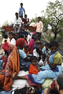 Bir grup köylü, Marathwada, Maharashtra, Hindistan 