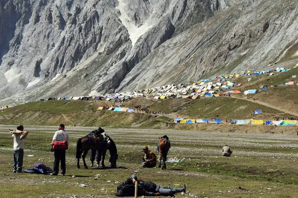 Hac sangam 'dan kutsal mağaraya, amarnath yatra, Jammu Kashmir, Hindistan, Asya 