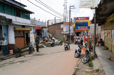 Bisikletler ve scooterlar, Almora, Uttarakhand, Hindistan, Asya 