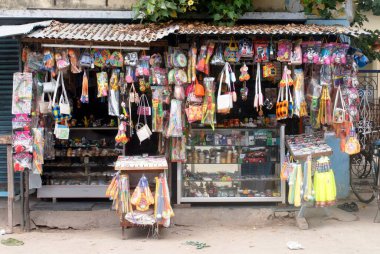 Hindistan 'ın tipik hac ve turizm merkezleri düşük maliyetli hediye eşyalar, Rameswaram' da plastik oyuncaklar, Char Dham; Tamil Nadu; Hindistan