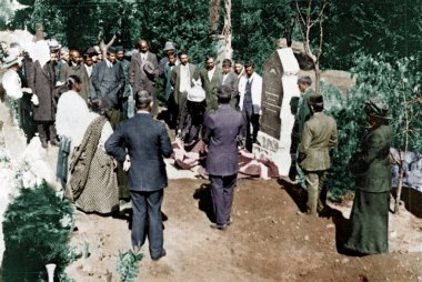 Mahatma Gandhi, Valiamma Anıtı 'nın açılışında, 15 Temmuz 1914 