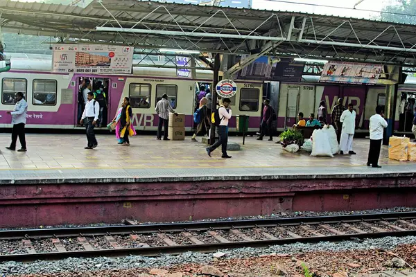 Stock image Prabhadevi Railway Station platform, Mumbai, Maharashtra, India, Asia 