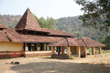 Sawantwadi yakınlarındaki tapınak; Sindhudurg; Maharashtra; Hindistan HAYIR PR