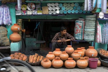 Toprak satan adam, Varanasi, uttar pradesh, Hindistan, Asya 