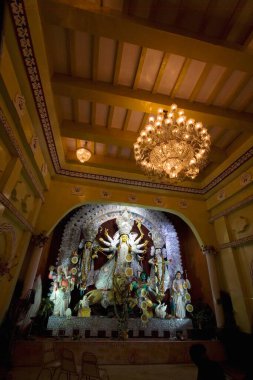 Durga Puja, Kolkata, Batı Bengal, Hindistan için tanrıça idolleri 