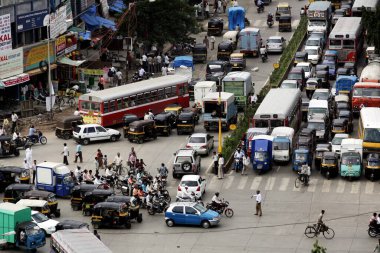 Saki Naka, Bombay Mumbai, Maharashtra, Hindistan kavşağındaki trafik karmaşası. 