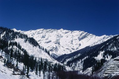 Karla kaplı dağ, solang vadisi, Manali, Himachal Pradesh, Hindistan, Asya