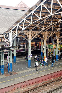 Bandra Tren İstasyonu, Mumbai, Maharashtra, Hindistan, Asya 
