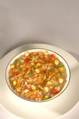 Atıştırmalıklar, kasede servis edilen misal. 