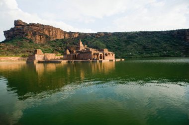 Bhutanatha tapınağı ve agasthya tirtha, Badami, Bagalkot, Karnataka, Hindistan