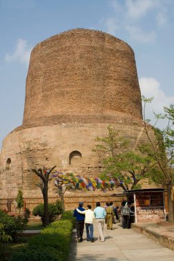 Buddha stupa, Sarnath, Uttar Pradesh, India. clipart