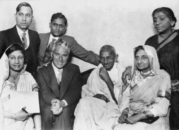 stock image Mahatma Gandhi meets Charlie Chaplin at london, England, September 22, 1931. This meeting became the starting point to Chaplins film 