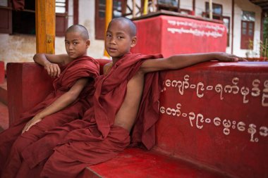 Budist Keşişler Inle Gölü, Myanmar, Burma