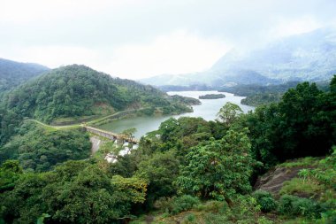 Siruvani Rezervuarı siruvani suyu Dünya 'nın en tatlı suyu, Kerala, Hindistan 