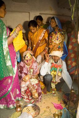 Baba Baidyanath 'ın antik tapınağındaki evli çift çok ünlüdür ve birçok hacıyı cezbeder. 12 Jyotirlingas Deoghar' dan biri, Jharkhand, Hindistan 