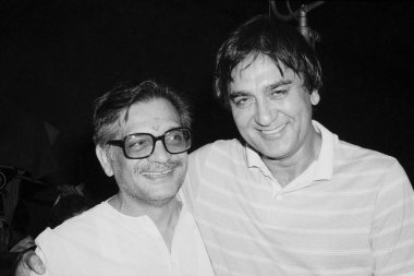 Hint eski klasik 1980 'ler siyah-beyaz Bollywood sinema aktörü, Hindistan, Gulzar, Hint şair, Sunil Dutt, Hintli aktör, film yapımcısı, Hintli yönetmen, Hintli politikacı 