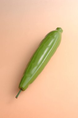 Soluk arkaplanda Luffa sebze üst görünümü 