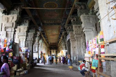 Tapınak koridoru, Madurai, Tamil Nadu, Hindistan 