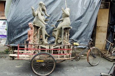 Ganesh ve Durga Kolkata 'nın kil putu Batı Bengal Hindistan Asya 
