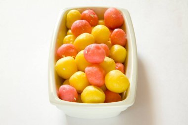 Hint yemeği; tatlı tatlı tatlı angoor Bengali mithai bonbon küçük top rasgulla yumuşak & sulu