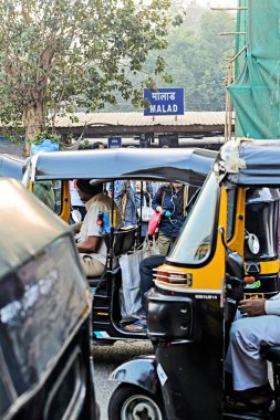 Malad Tren İstasyonu, Mumbai, Maharashtra, Hindistan, Asya 