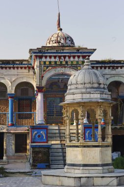 Swaminarayan Tapınağı; Ayodhya yakınlarındaki Chhapaiya; Faizabad; Uttar Pradesh; Hindistan