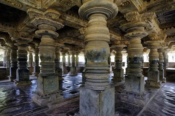 Nagareshwara Tapınağı Sütunları, Bankapur, Haveri, Karnataka, Hindistan, Asya 