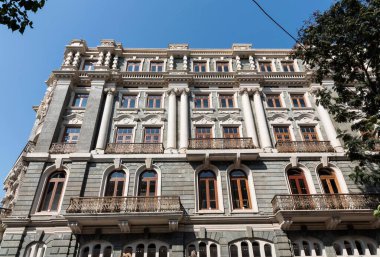 İsmail Binası, Zara Mağazası, Flora Çeşmesi, Hutatma Chowk, Bombay, Mumbai, Maharashtra, Hindistan