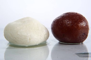 Hindistan tatlı rasgulla ve Gulab Jamun