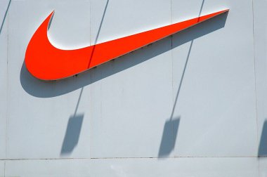 Goa, Maharashtra, Hindistan - 27 Eylül 2010: Sağ kene Nike logosu , 